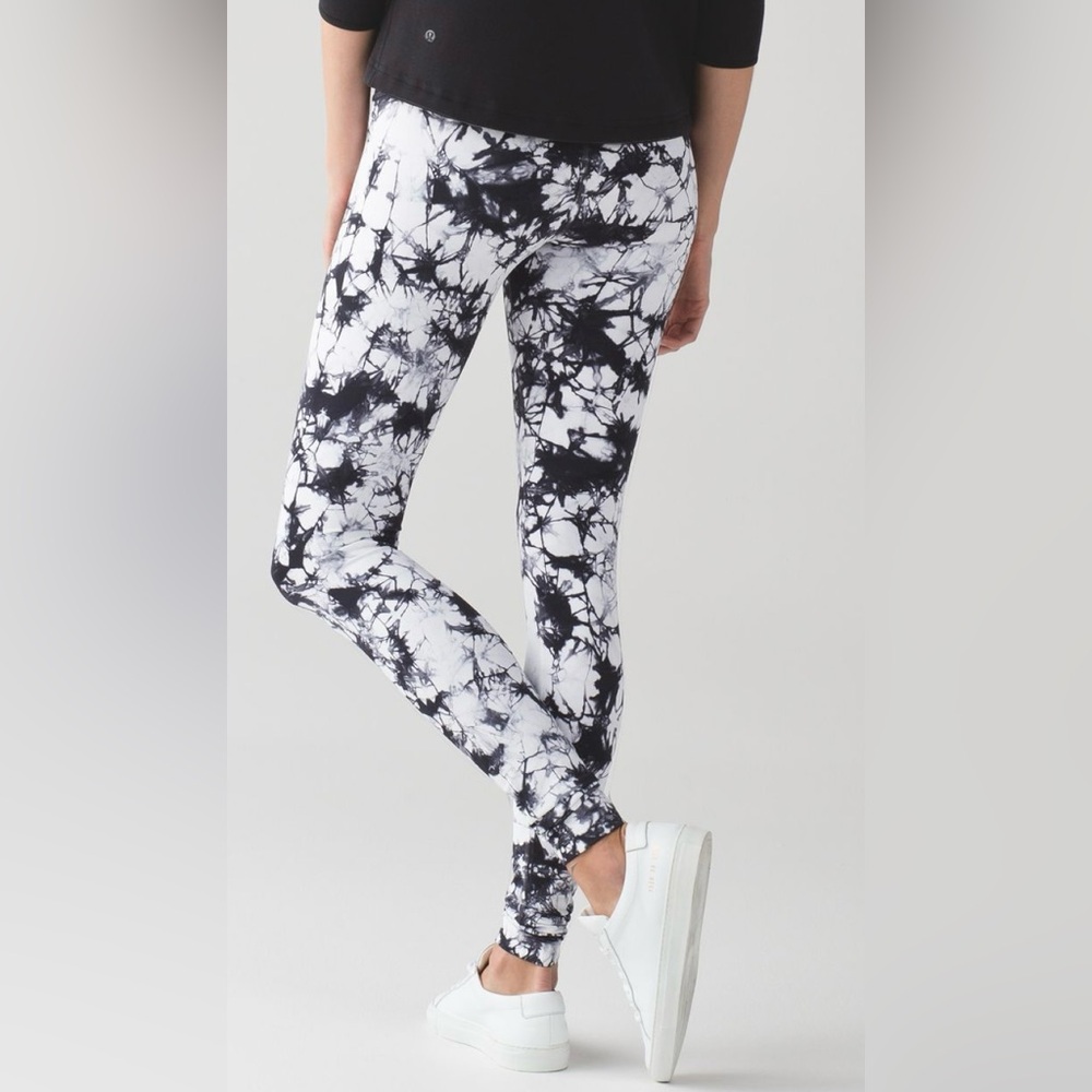 Wunder Under Lululemon Leggings - tie dye